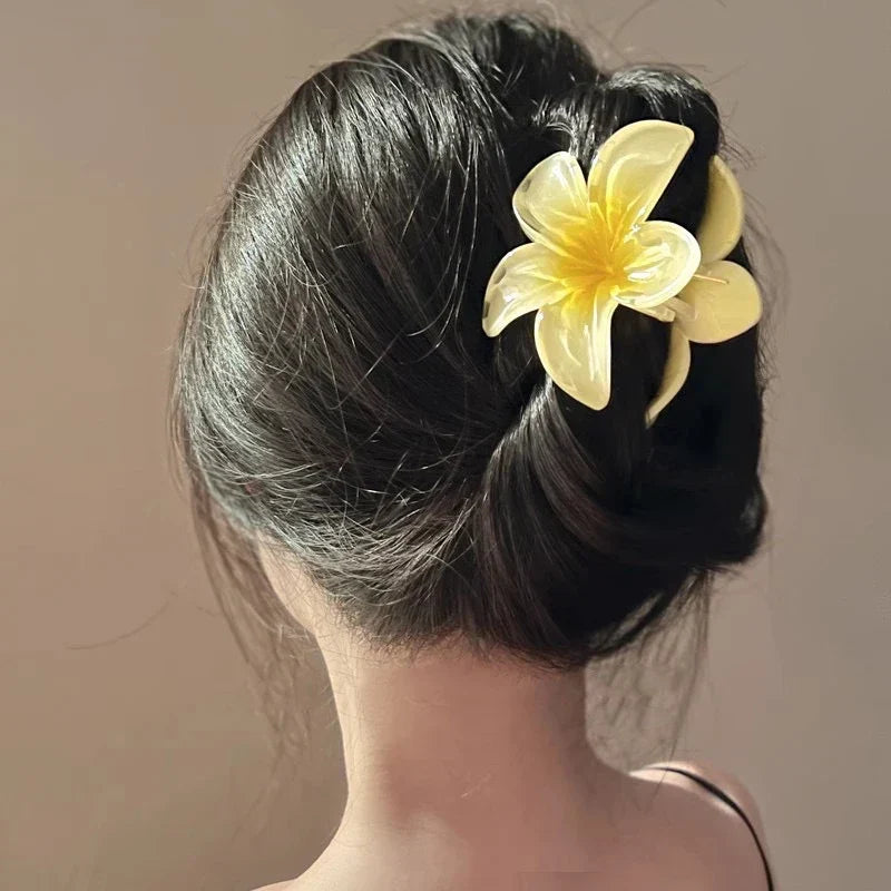 Prendedor Presilha Piranha de Flor Blogueira Praiana Mega Certo
