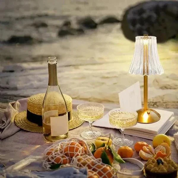 Luminária de Mesa Sem Fio Abajur Dourado Design Elegante