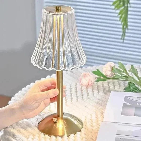 Luminária de Mesa Sem Fio Abajur Dourado Design Elegante