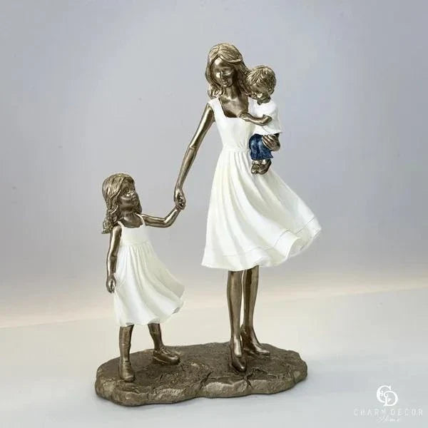 Escultura Decorativa Mãe Com Casal De Filhos