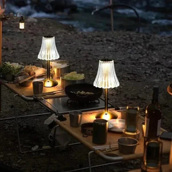 Luminária de Mesa Sem Fio Abajur Dourado Design Elegante