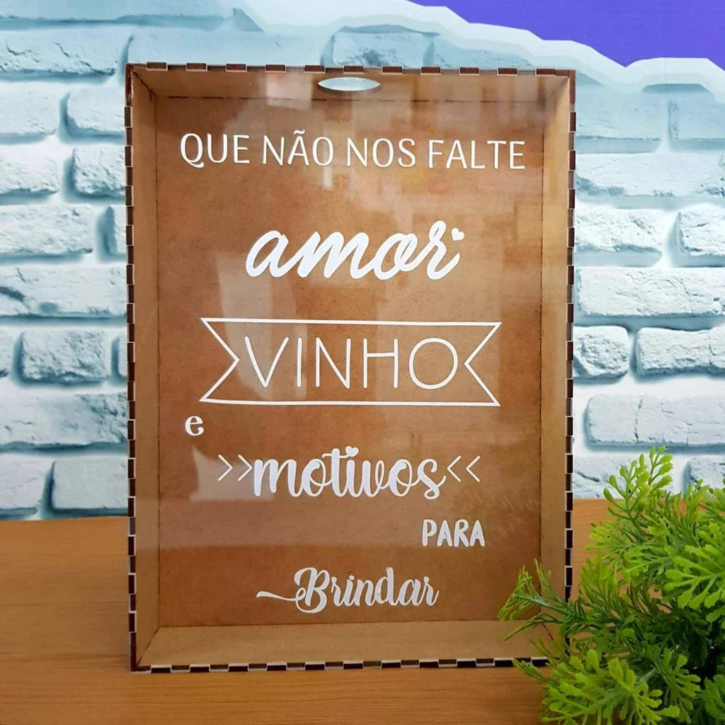 Quadro de MDF Porta Rolha de Vinhos Mega Certo