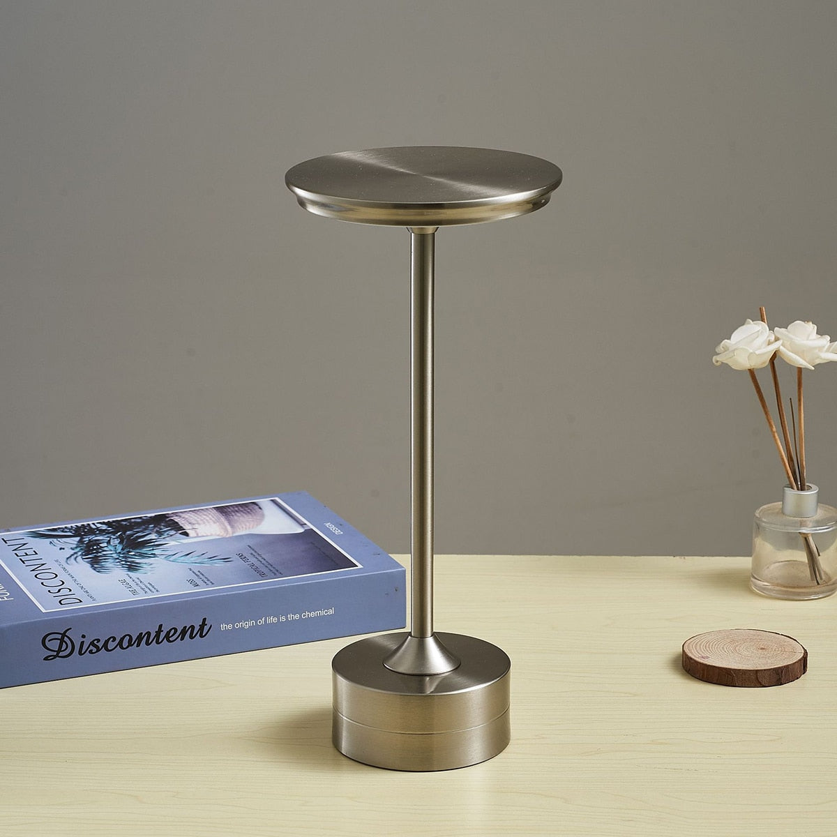 Luminária de Mesa Minimalista Mega Certo