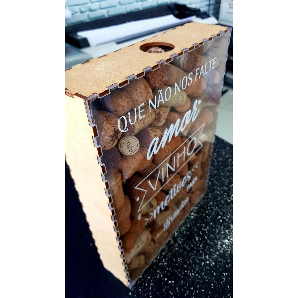 Quadro de MDF Porta Rolha de Vinhos Mega Certo