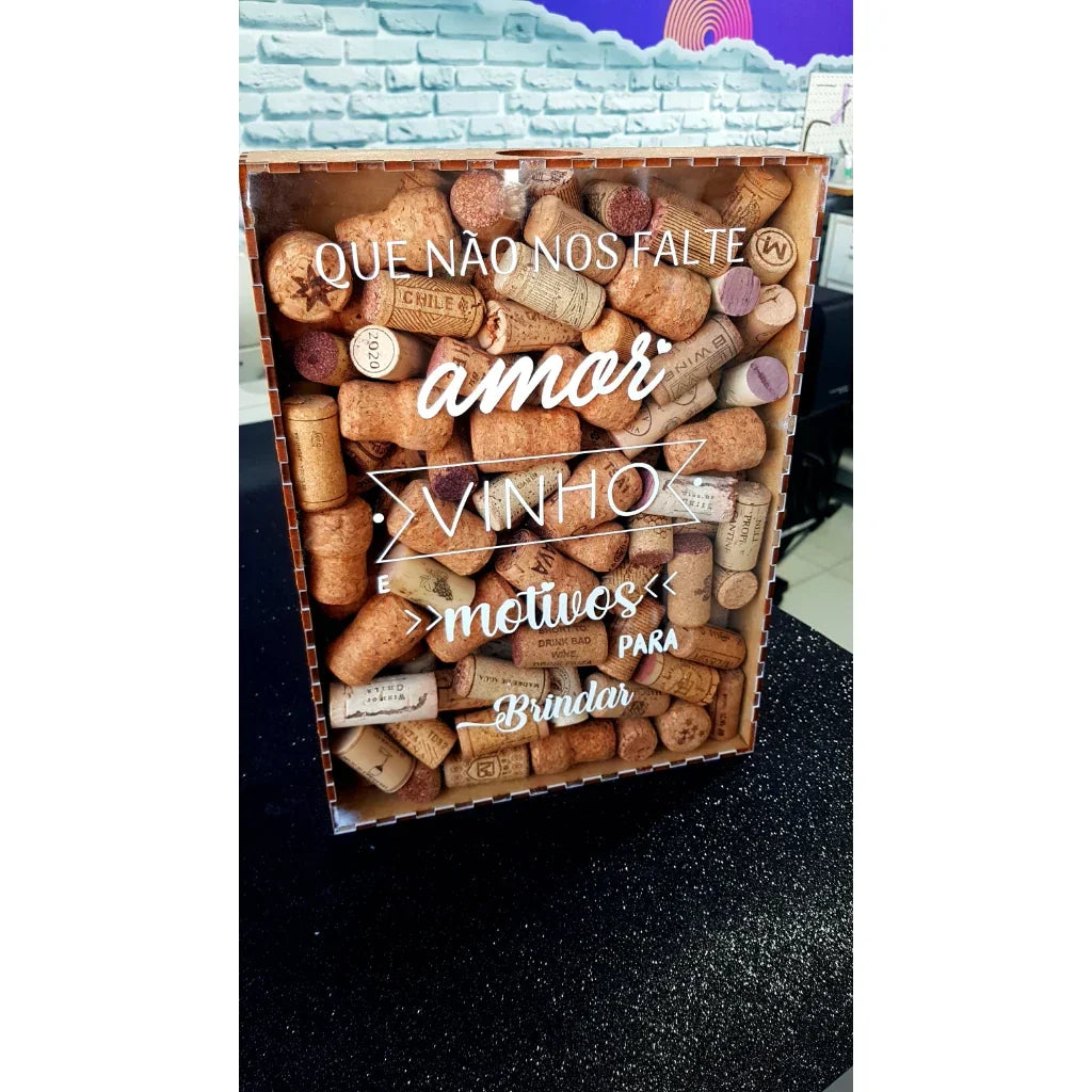 Quadro de MDF Porta Rolha de Vinhos Mega Certo