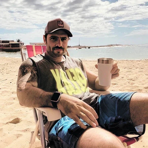 Copo Térmico com Abridor de Garrafa na Tampa Maverick Mega Certo